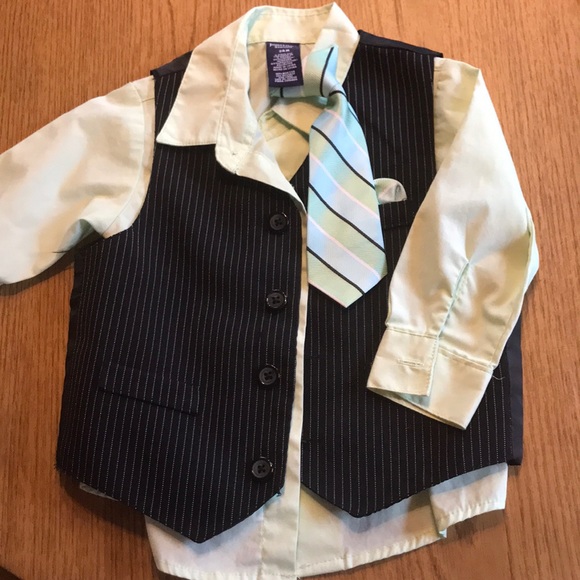 Bundle of boys dressy clothes - Picture 5 of 6